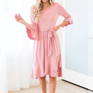 Dusty rose pink knee-length dress with tie